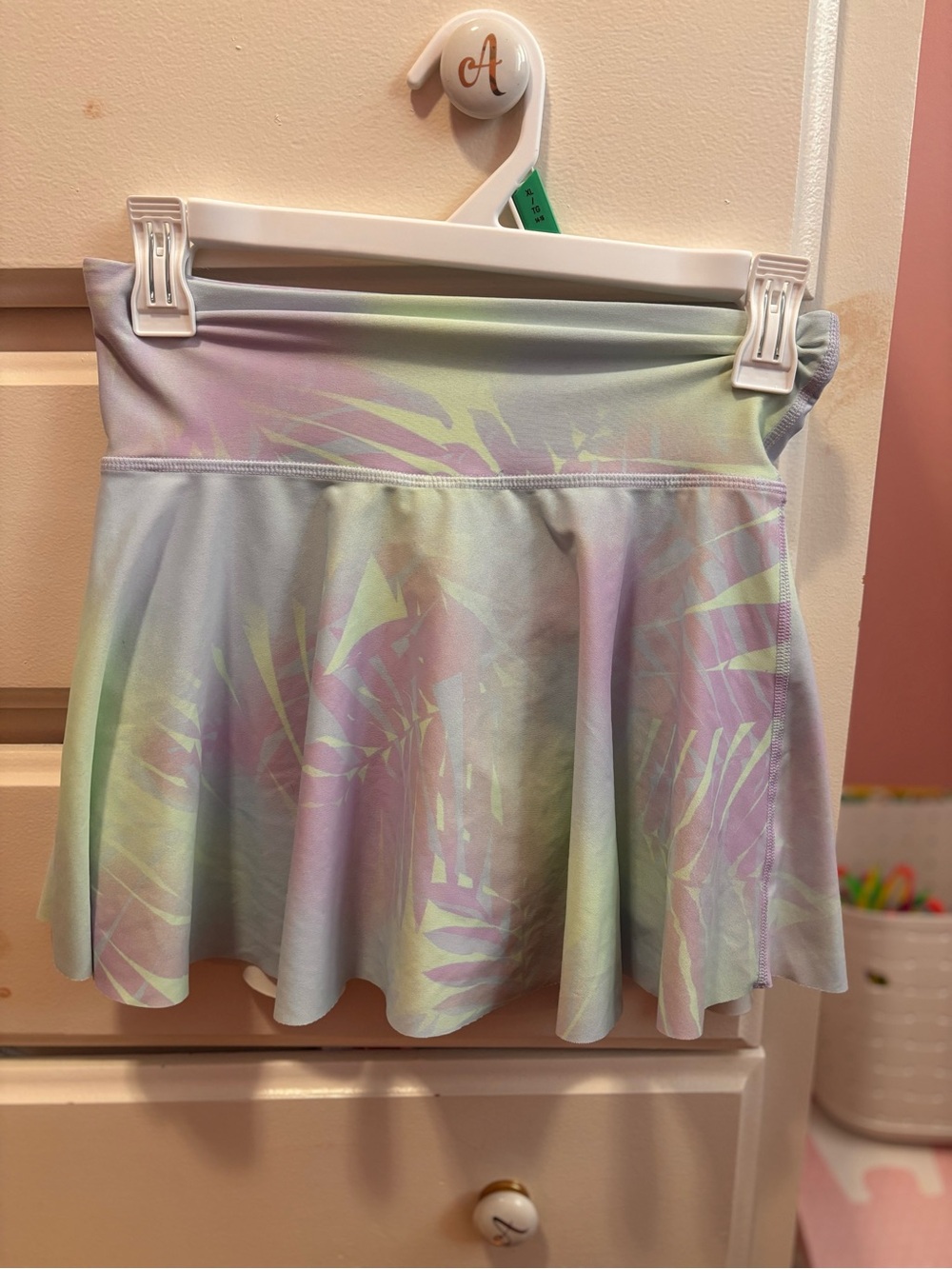 ⭐️Old Navy Pastel Lavender & Mint Tropical Print Skater Skirt⭐️